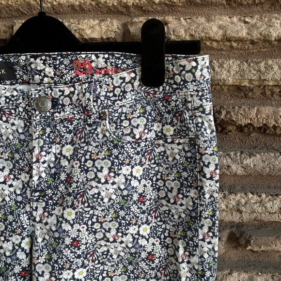 J. Crew Liberty Art Fabrics Meadow Floral Schoolboy Blazer and Toothpick Jeans - Picture 12 of 14